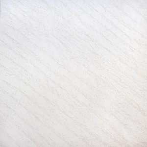 Farba efektowa t.b.t., biała powierzchnia z delikatną strukturą.