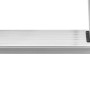 Zbliżenie: Aluminiowa drabina domowa 5-stopniowa, stopień i noga z czarną stopką.