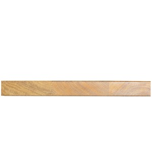 Jasny drewniany blat kuchenny, widok szczegółowy.