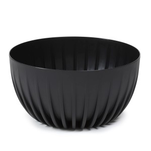 Czarna miska na rośliny t.b.t. z żebrowaną powierzchnią.