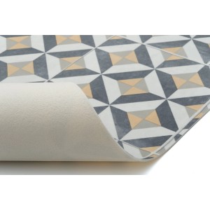 Wykładzina PCV t.b.t. z geometrycznym wzorem w kolorze szarym, białym i beżowym.