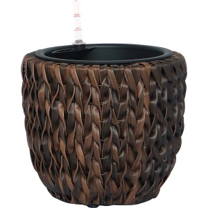 Brązowa doniczka t.b.t. z efektem wikliny i wskaźnikiem nawadniania.