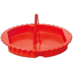 Czerwona puszka podtynkowa t.b.t. z centralnym prętem do instalacji elektrycznych.