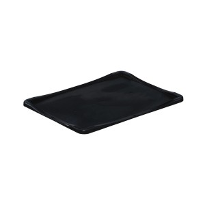 Czarna pokrywa do pojemnika Eurobox-System 40x30 cm, precyzyjnie dopasowana i stabilna.