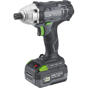 Akumulatorowy klucz udarowy LUX-TOOLS, idealny do wkręcania.