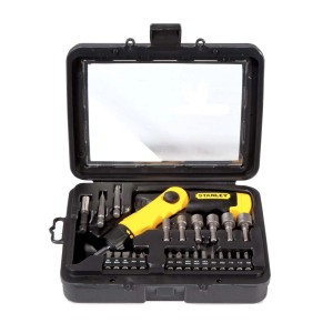 Zestaw grzechotki pistoletowej Stanley, 25-częściowy, z bitami, grzechotką i obrotową rękojeścią w walizce.