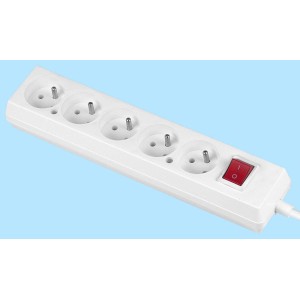 Biała listwa zasilająca t.b.t. z pięcioma gniazdami i czerwonym włącznikiem.