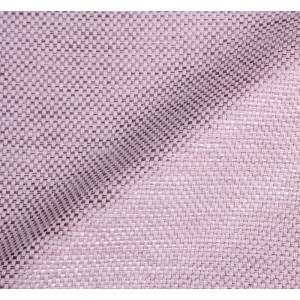 Zbliżenie na teksturę tkaniny zasłony.