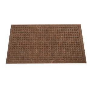 Brązowa wycieraczka z kwadratowym wzorem. Odporna na warunki atmosferyczne mata do wycierania brudu do strefy wejściowej.