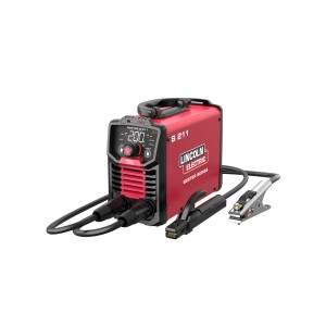 Czerwona spawarka t.b.t. z akcesoriami do profesjonalnego spawania.