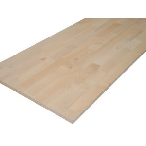 Jasny drewniany blat kuchenny, widok szczegółowy.