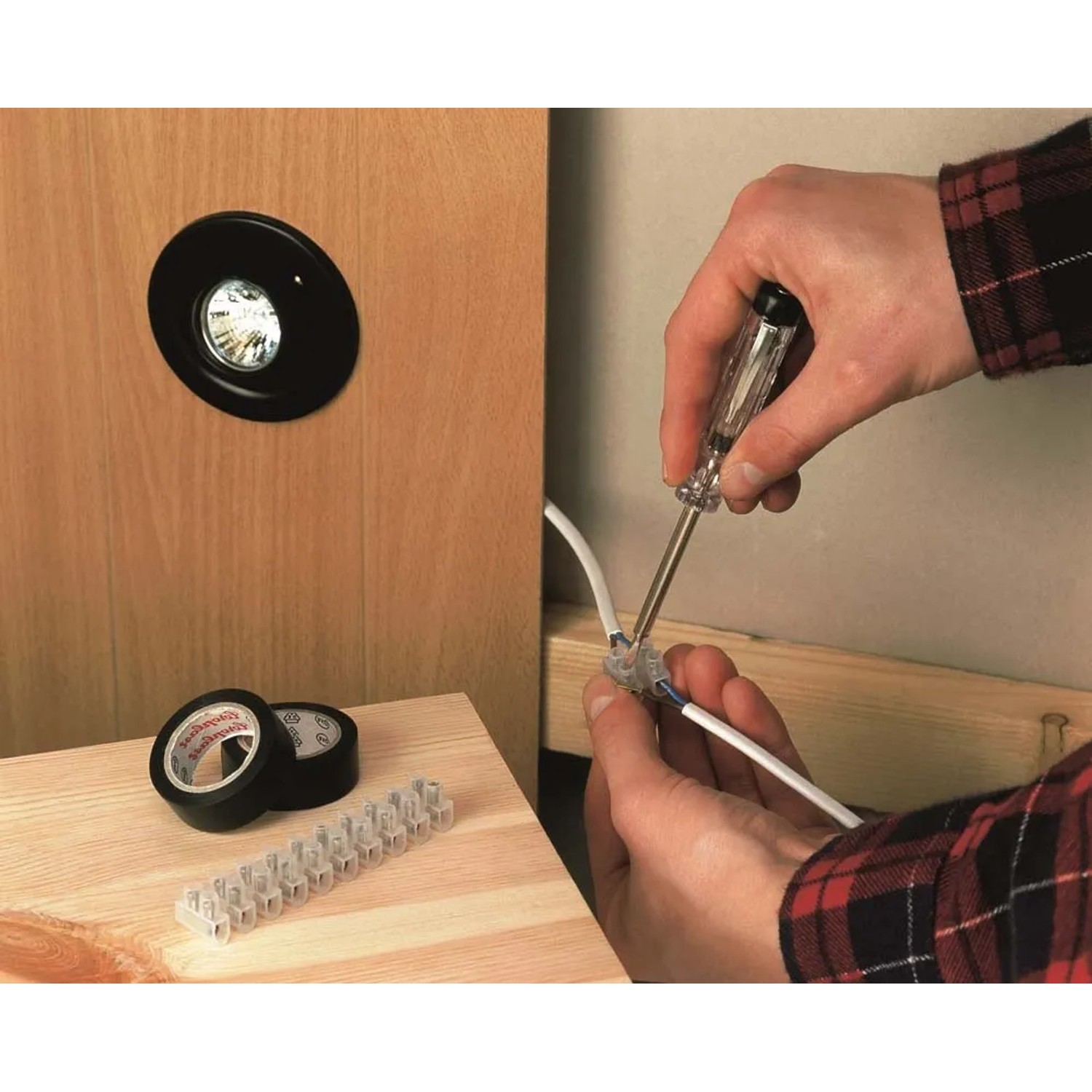 LUX-TOOLS Zestaw elektryka 4-częściowy