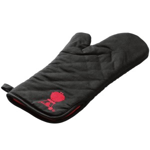 Rękawica do grillowania Weber, czarna z czerwonym logo, bardzo długa dla ochrony przed ciepłem.