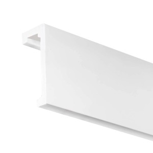 Biały karnisz sufitowy t.b.t. z bliska.