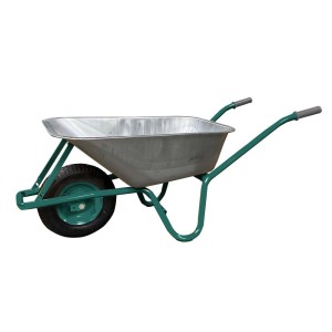 Taczka z zielonymi uchwytami i ramą do prac ogrodowych.