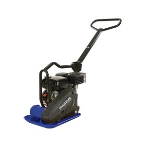 Niebieska zagęszczarka płytowa Hyundai do ubijania gruntu.