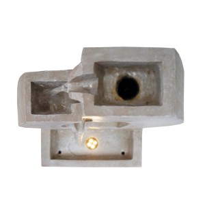 Nowoczesna rzeźba fontanny ogrodowej z oświetleniem LED.