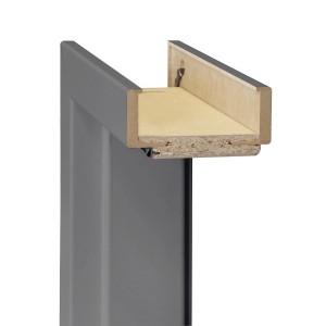 Szara ościeżnica drzwiowa (t.b.t.) w szczegółach: rdzeń MDF z gładką powierzchnią.