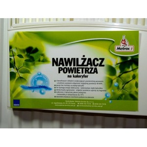 Metrox Biały nawilżacz powietrza z wskaźnikiem poziomu wody na kaloryfer.