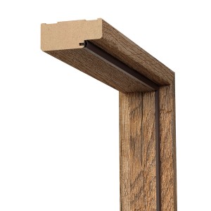 Ościeżnica drzwiowa t.b.t. w wyglądzie drewna, widok szczegółowy.