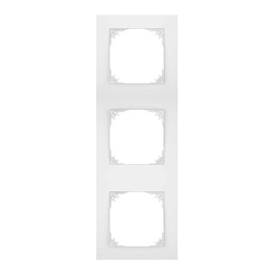 Biała ramka t.b.t. na trzy zdjęcia, pasująca do kategorii Ramki.