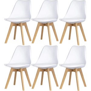 Sześć białych, tapicerowanych krzeseł t.b.t. z drewnianymi nogami.