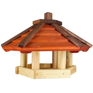 Drewniany karmnik dla ptaków z brązowym dachem do ogrodu.