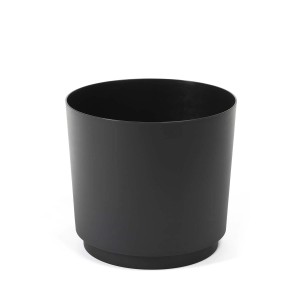 Czarna doniczka/osłonka do wnętrz, prosty design.