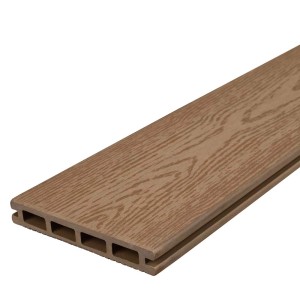 Brązowa deska tarasowa t.b.t. z teksturą drewna do użytku zewnętrznego.