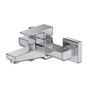 Nowoczesna, chromowana bateria wannowa t.b.t. do łazienki.