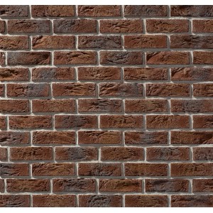 Ściana z czerwono-brązowych cegieł klinkierowych t.b.t. z jasnymi spoinami.