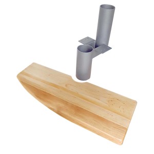 t.b.t. do schodów wewnętrznych: Drewniany stopień i metalowy wspornik.