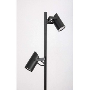 Czarna lampa podłogowa t.b.t. z dwoma regulowanymi reflektorami do salonu.