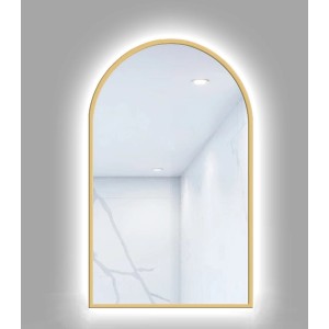 Prostokątne lustro t.b.t. z zaokrąglonymi rogami i złotą ramą.