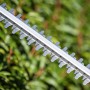 Szczegół ostrza akumulatorowych nożyc do żywopłotu LUX A-HS-20/52-24.
