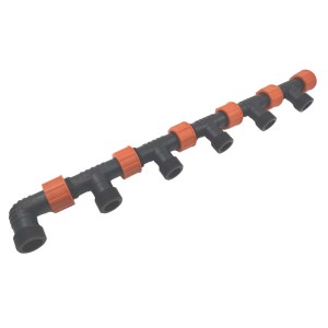 t.b.t. do nawadniania podziemnego, czarna rura z pomarańczowymi złączkami.