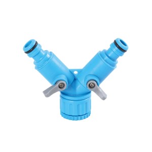 Niebieski rozdzielacz wody t.b.t. z dwoma wyjściami i szarymi zaworami.