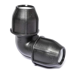 Czarny kolanko t.b.t. do nawadniania podziemnego.