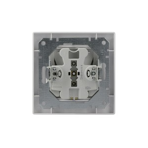 Szczegółowy widok tylnej części białego gniazdka elektrycznego t.b.t.