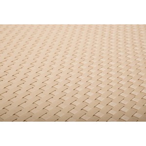 Zbliżenie beżowej maty ogrodzeniowej t.b.t. z plecionym wzorem.
