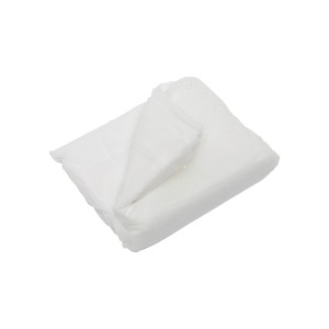 Biała agrowłóknina, 10 m x 1,5 m, do ochrony roślin w ogrodzie.