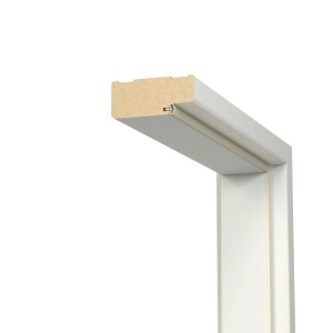 Biała ościeżnica drzwiowa (t.b.t.) w szczegółach, drewno i plastik, do drzwi wewnętrznych.