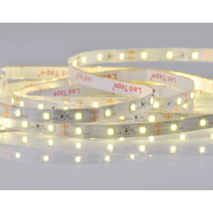 Elastyczna taśma LED z ciepłym białym światłem do nastrojowego oświetlenia.