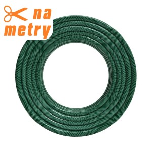 Zwinięty zielony wąż ogrodowy.