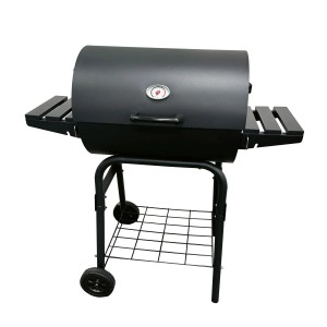 Czarny grill węglowy z półkami i termometrem.