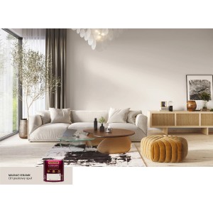 Salon z farbą do ścian w kolorze piaskowego opalu; puszka z farbą na pierwszym planie.