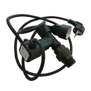 Czarne akcesorium t.b.t. do pomp i instalacji wodnych z kablem i wtyczką.