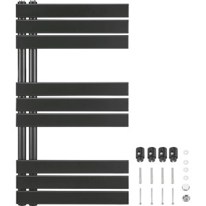 Czarny grzejnik t.b.t. z akcesoriami montażowymi.