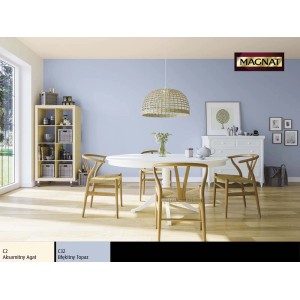 Jadalnia w odcieniach błękitu z farbą do ścian Magnat. Jasna, przyjazna atmosfera.