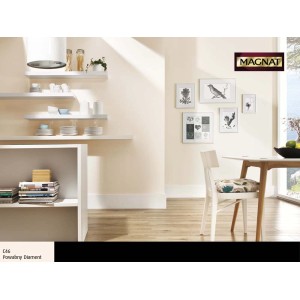 Jasny salon z farbą do ścian. Kolorowe farby do ścian.